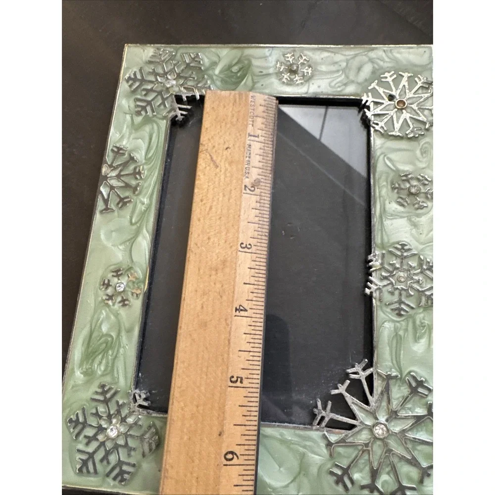 Metal Picture Frame Enamel Border Winter Frost With Snowflakes 4x6